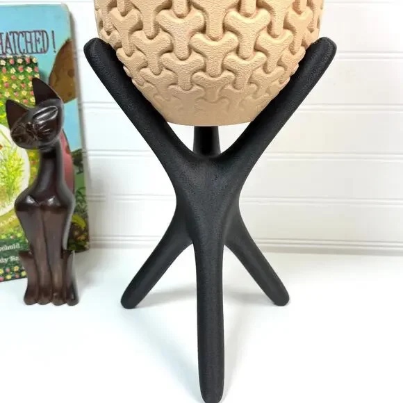 Triova Cachepot, Indoor Tabletop Planter Pot, No Drainage Holes, Elevated Design - Picture 3 of 13